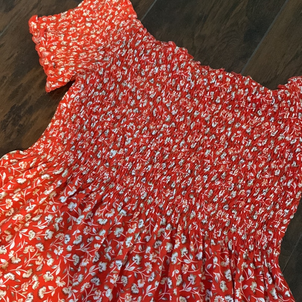 RED BLOUSE - Picture 5 of 9